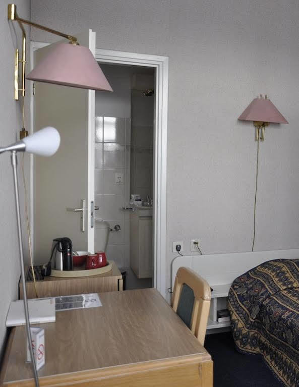 Mayflower Hotel 2*