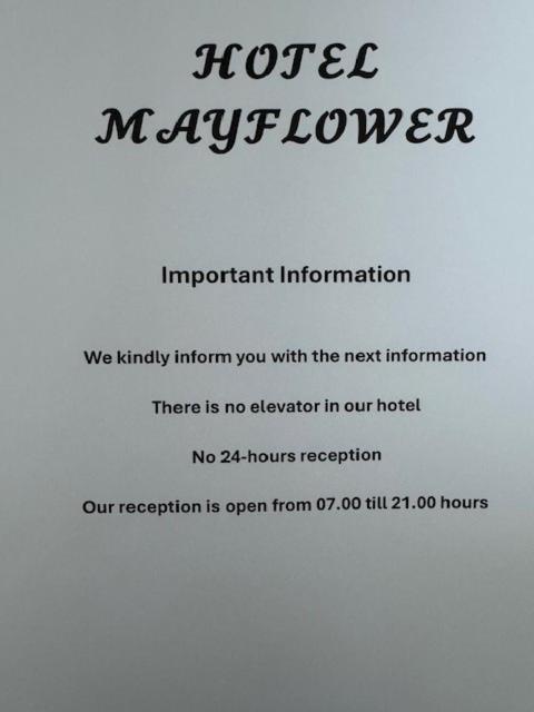 Mayflower Hotel 2*